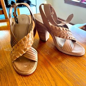 Frye Open Toe Tan Sandals 8.5